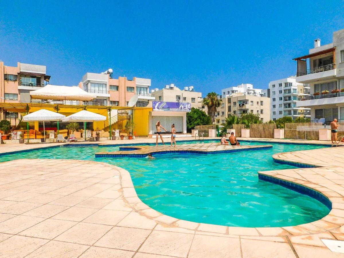 Rix Apartments Kyrenia  Luaran gambar